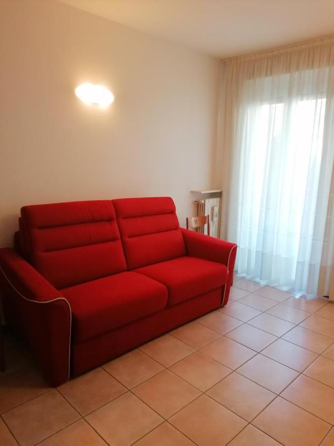 Appartamento Incantevole Con Parcheggio Gratuito Tirano Εξωτερικό φωτογραφία